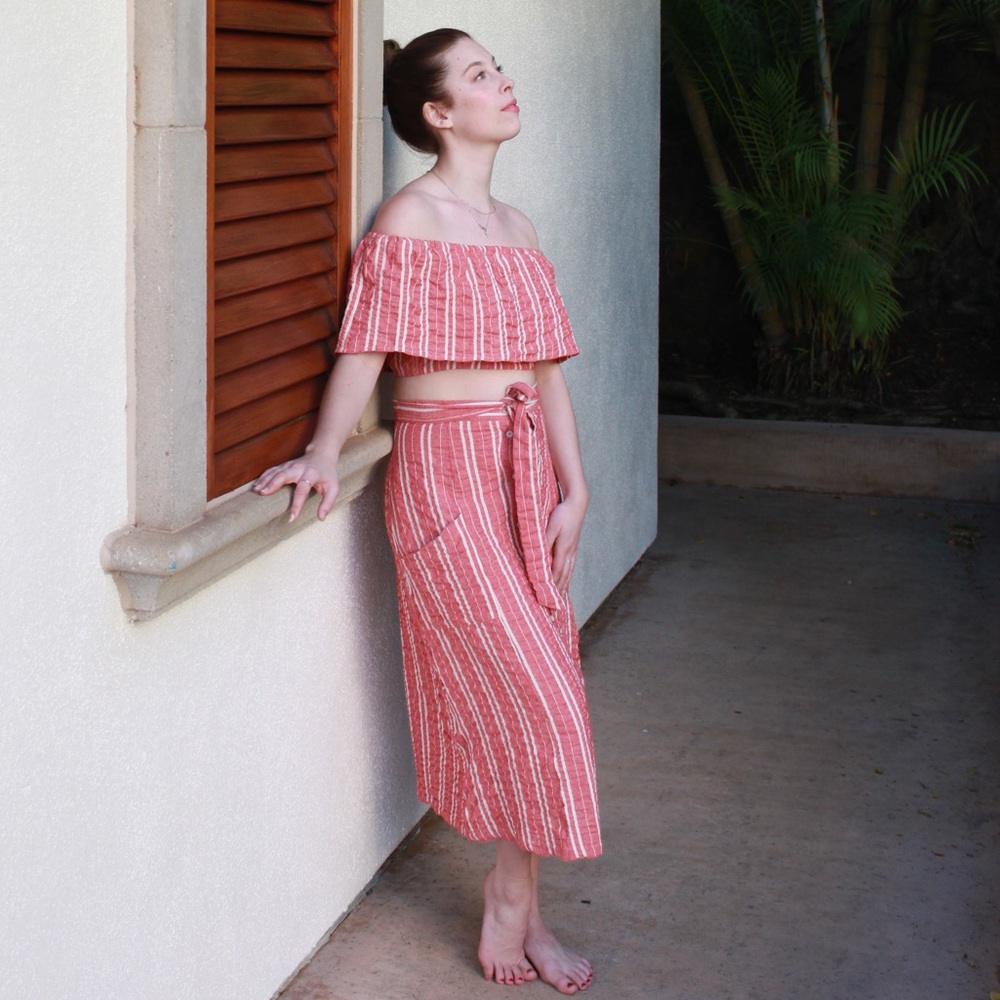 LOST + WANDER Linen 2-piece skirt and crop top